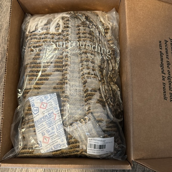 Soft Surroundings Shawl NIB - Picture 6 of 9